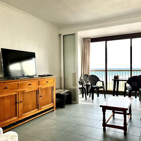 Niza 8 By United Renters